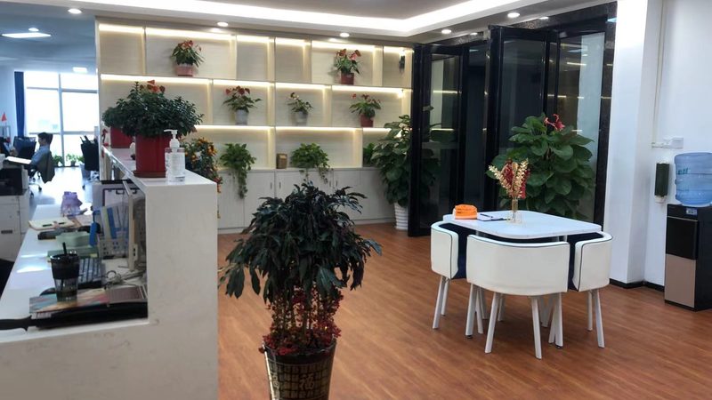 管理咨询公司如何深入分析项目案例？**
